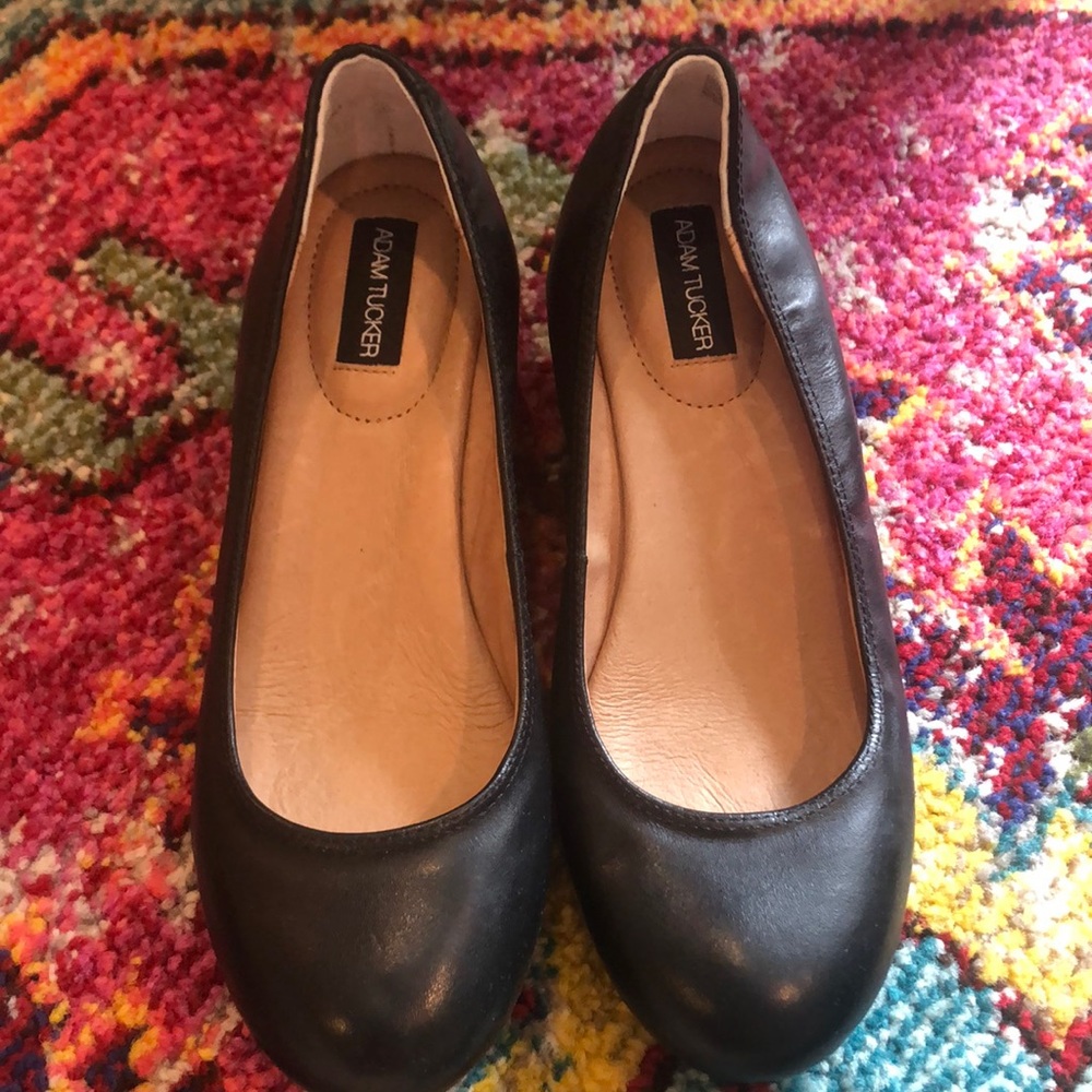 Adam Tucker wedge black